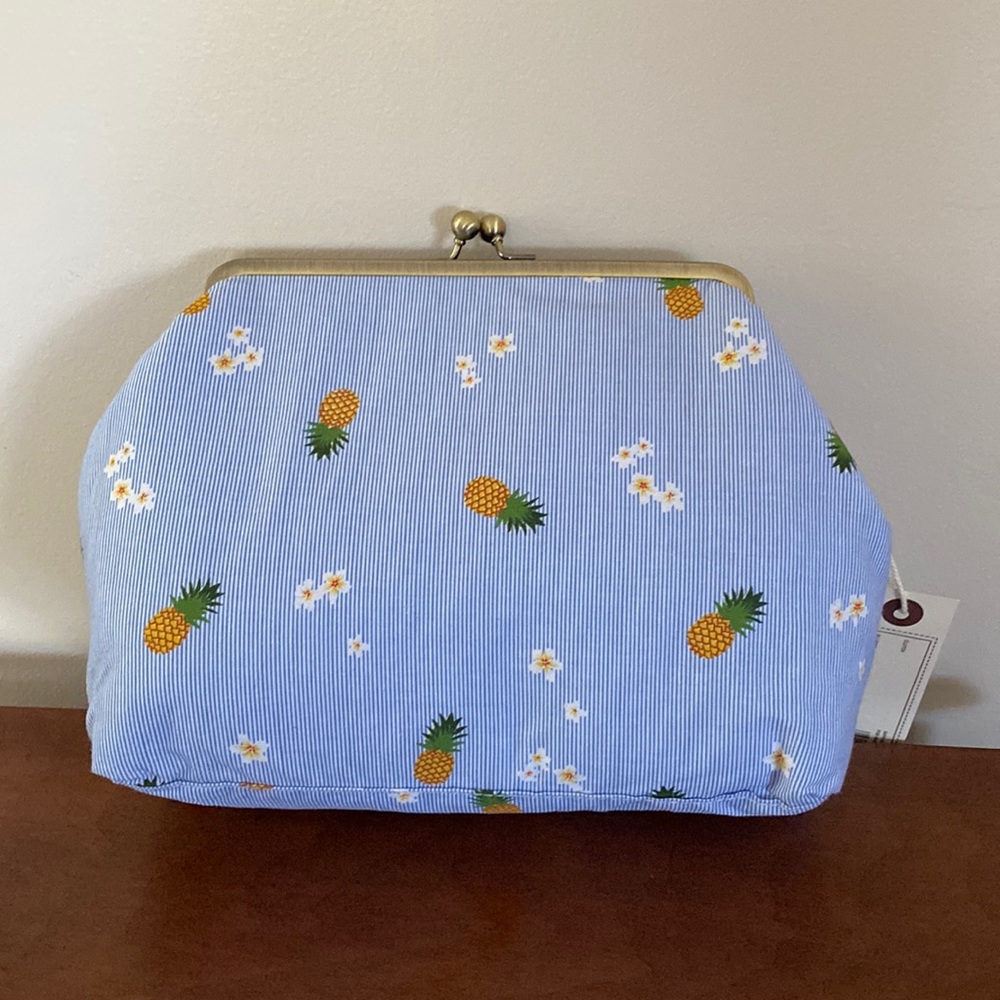 Primrose Hill London Cosmetics Case/Clutch - Picture 2 of 6